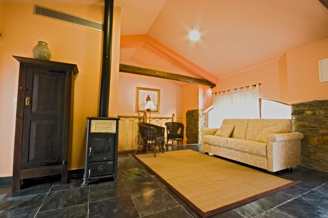 La Searila Guest House Seares Eksteriør bilde